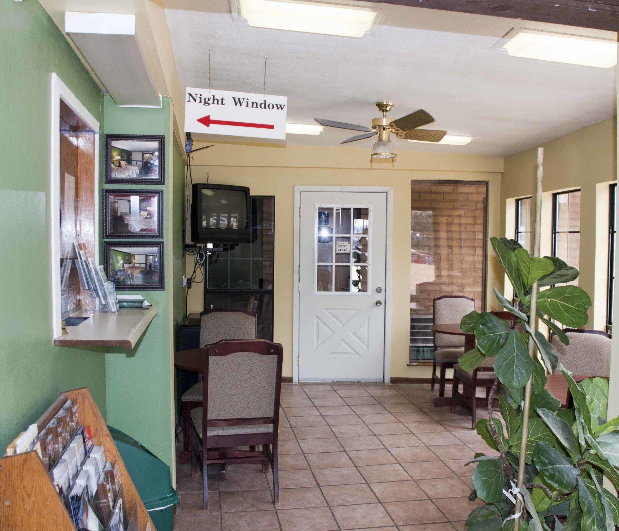 Victorian Inn & Suites Nacogdoches Extérieur photo