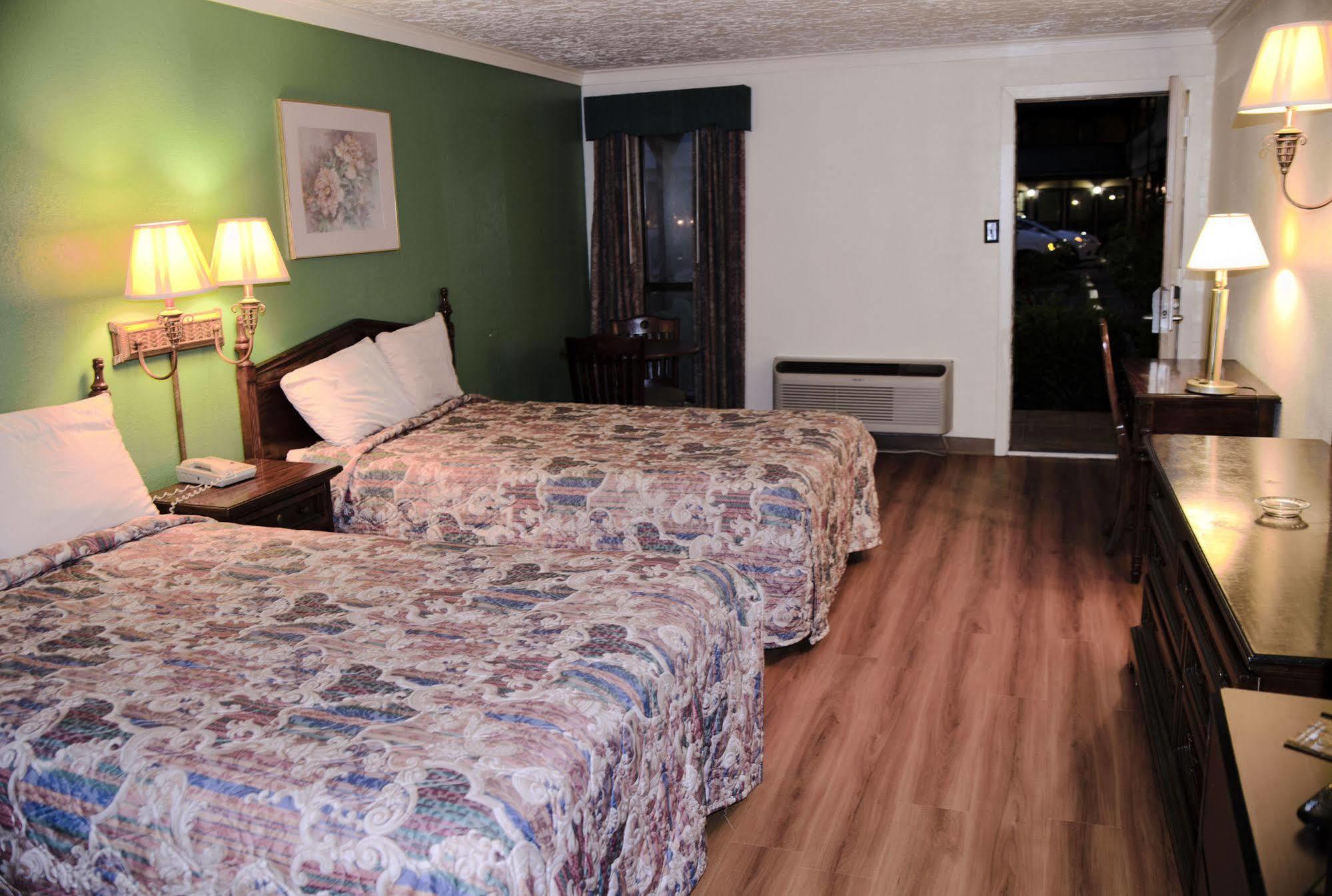 Victorian Inn & Suites Nacogdoches Extérieur photo